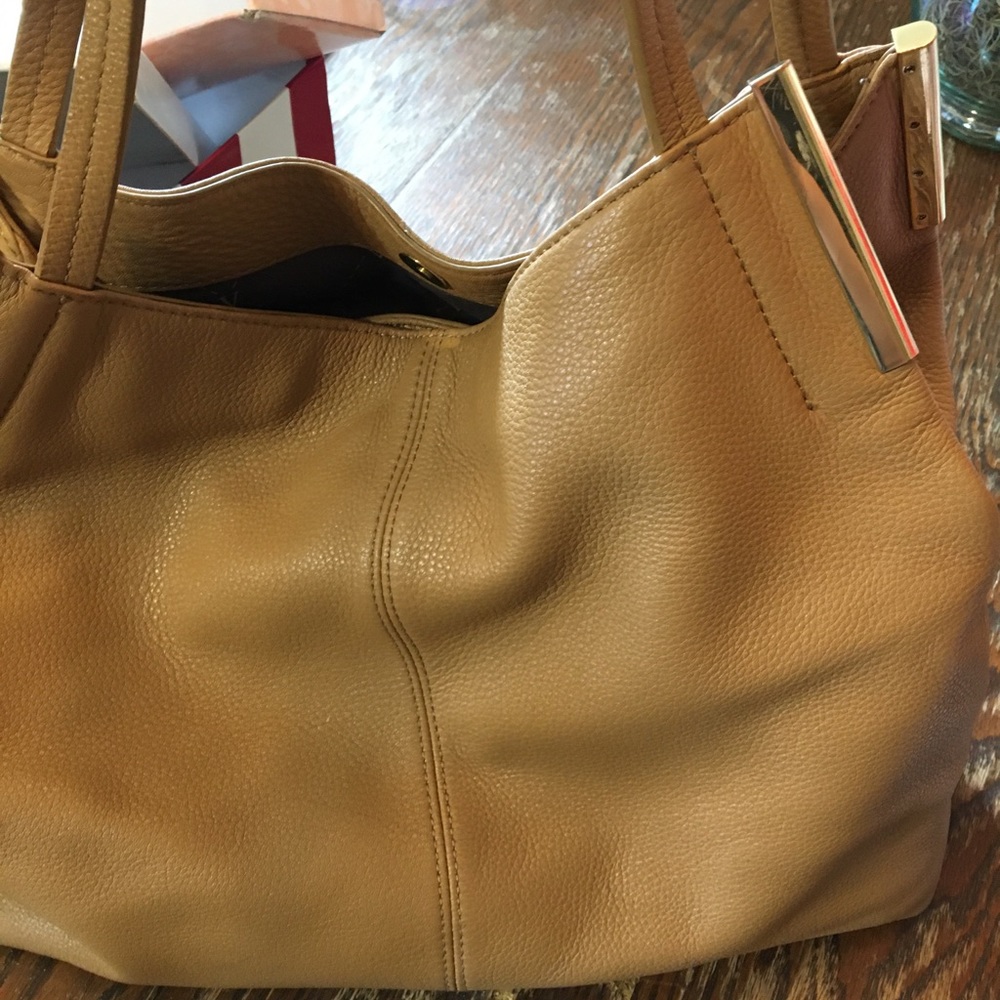 Purse - Picture 4 of 8